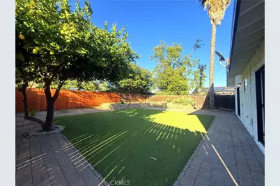 21047 Runnymede Street, Canoga Park, CA 91303 - Photo 15