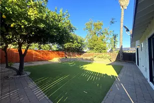 21047 Runnymede St, Canoga Park, CA 91303 - Photo 15