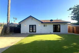 21047 Runnymede St, Canoga Park, CA 91303 - Photo 17