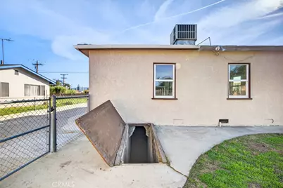 1065 Stevenson #A &amp; B, Colton, CA 92324 - Photo 11