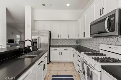 565 Rosalinda Drive, Oxnard, CA 93030 - Photo 9