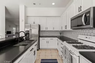 565 Rosalinda Dr, Oxnard, CA 93030 - Photo 9