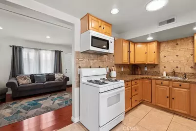 19319 E Greenhaven, Covina, CA 91722 - Photo 9