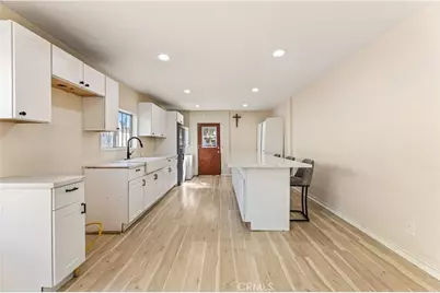 1218 W 69th, Los Angeles, CA 90044 - Photo 5