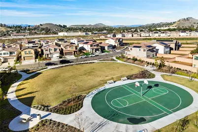 8476 Perada, Jurupa Valley, CA 92509 - Photo 41