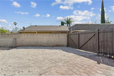 4063 Honeysuckle Street, Riverside, CA 92501 - Photo 23