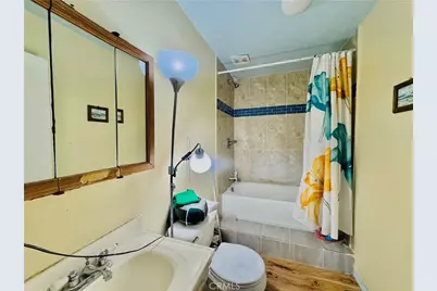 812 E 8th Street, Long Beach, CA 90813 - Photo 19