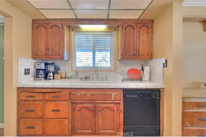 670 Burdick, Pomona, CA 91768 - Photo 7