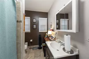 913 Walnut Ave, Long Beach, CA 90813 - Photo 11