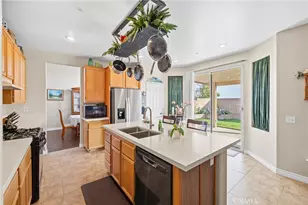 14927 Sydney Ave, Fontana, CA 92336 - Photo 9