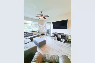 24585 Town Center Drive #4104, Valencia, CA 91355 - Photo 5