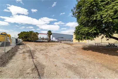 10180 Redwood, Fontana, CA 92335 - Photo 39