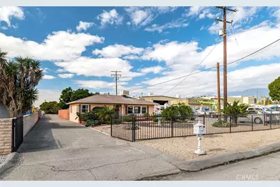 10180 Redwood, Fontana, CA 92335 - Photo 5