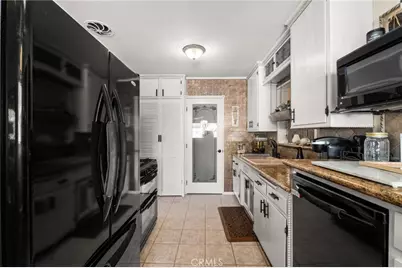 10180 Redwood, Fontana, CA 92335 - Photo 13