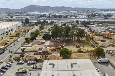 10180 Redwood, Fontana, CA 92335 - Photo 43