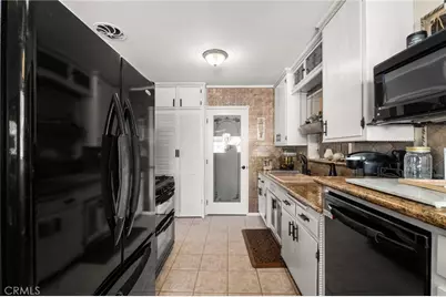 10180 Redwood, Fontana, CA 92335 - Photo 13