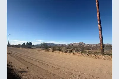 31020 Pawnee Road, Lucerne Valley, CA 92356 - Photo 3