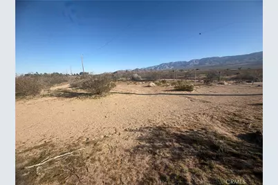 31020 Pawnee Road, Lucerne Valley, CA 92356 - Photo 5