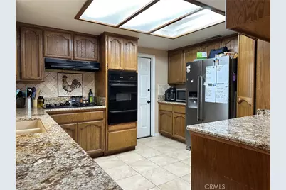 18143 Kalin Ranch, Victorville, CA 92395 - Photo 13