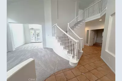 28931 Canyon Oak Place, Saugus, CA 91390 - Photo 3