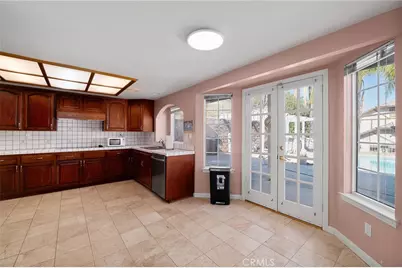 1677 Laurelwood Avenue, Colton, CA 92324 - Photo 17