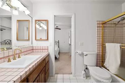 1677 Laurelwood Avenue, Colton, CA 92324 - Photo 27