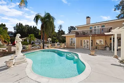 1677 Laurelwood Avenue, Colton, CA 92324 - Photo 39