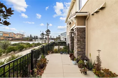16680 Wyndham Lane #3, Fontana, CA 92336 - Photo 5