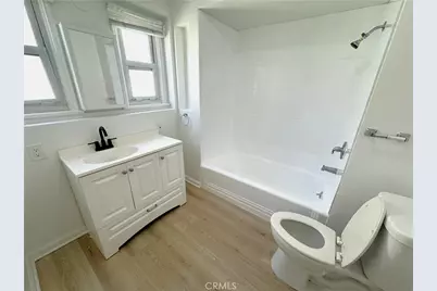 8712 S 11th Avenue, Inglewood, CA 90305 - Photo 11