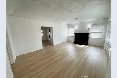 8712 S 11th Avenue, Inglewood, CA 90305 - Photo 3