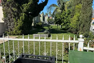 8725 S Denker, Los Angeles, CA 90047 - Photo 3