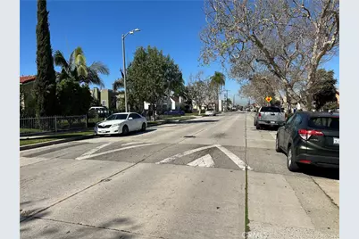 8725 S Denker, Los Angeles, CA 90047 - Photo 17
