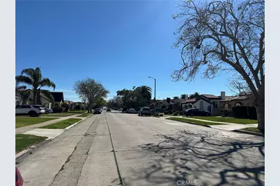 8725 S Denker, Los Angeles, CA 90047 - Photo 17