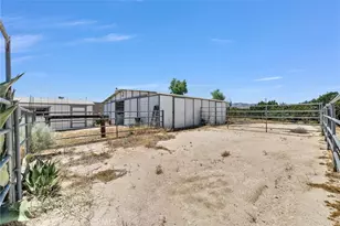 7854 Oak Hills Rd, Oak Hills, CA 92344 - Photo 51