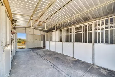 7854 Oak Hills Rd, Oak Hills, CA 92344 - Photo 55