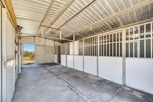 7854 Oak Hills Rd, Oak Hills, CA 92344 - Photo 55