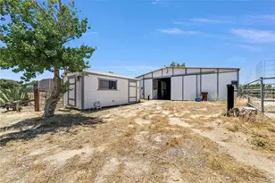 7854 Oak Hills Rd, Oak Hills, CA 92344 - Photo 51
