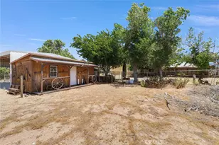 7854 Oak Hills Rd, Oak Hills, CA 92344 - Photo 63