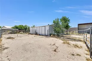 7854 Oak Hills Rd, Oak Hills, CA 92344 - Photo 53