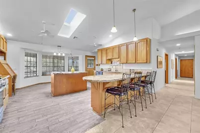 7854 Oak Hills Rd, Oak Hills, CA 92344 - Photo 13