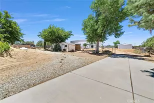 7854 Oak Hills Rd, Oak Hills, CA 92344 - Photo 47