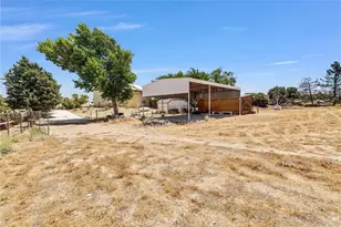 7854 Oak Hills Rd, Oak Hills, CA 92344 - Photo 47