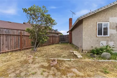2047 E 7th, Ontario, CA 91764 - Photo 21