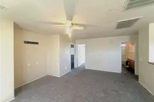 45572 Robinson Dr, Lancaster, CA 93535 - Photo 11