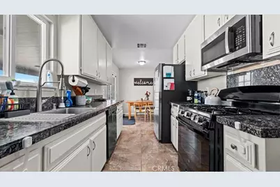 13020 Ojai Road, Apple Valley, CA 92308 - Photo 11