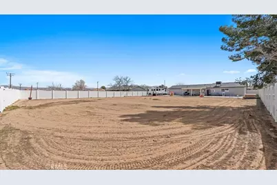 13020 Ojai Road, Apple Valley, CA 92308 - Photo 23