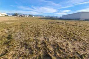 1 Malaki, Apple Valley, CA 92308 - Photo 1