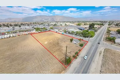 1011 W 7th St, San Jacinto, CA 92582 - Photo 1