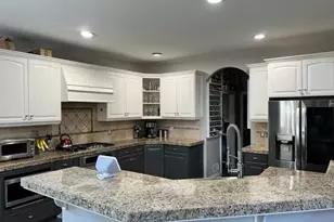 514 Pioneer, Lake Arrowhead, CA 92352 - Photo 1