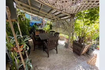 262 Thorne, Los Angeles, CA 90042 - Photo 15